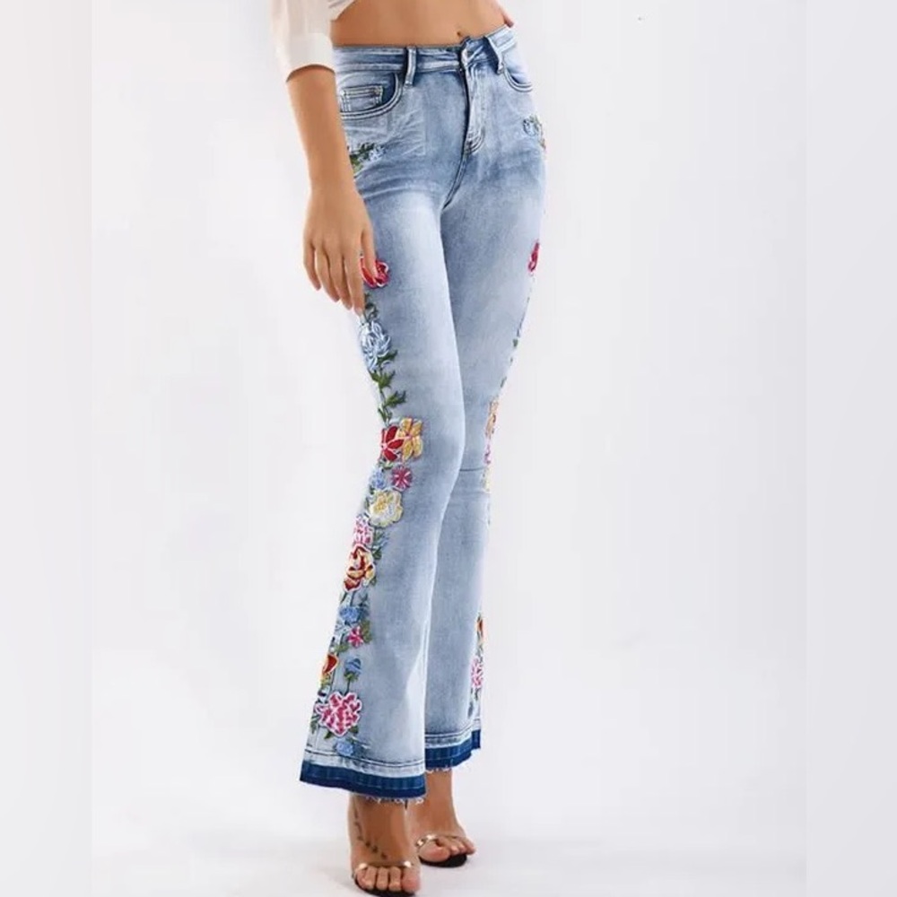 Floral Embroidered Flare Bell BottomJeans - Picture 9 of 12